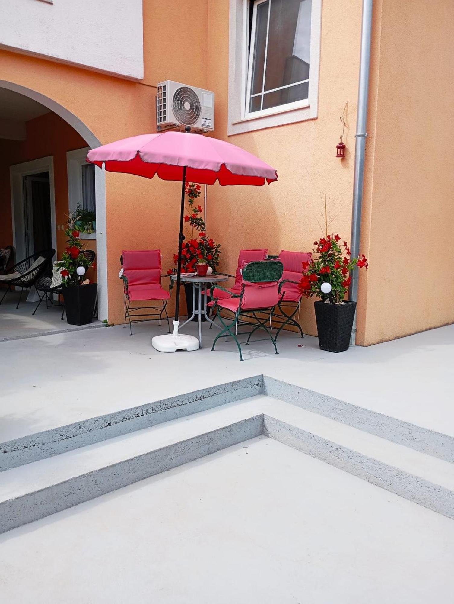 Apartmani Joja Biograd Na Moru Exterior photo